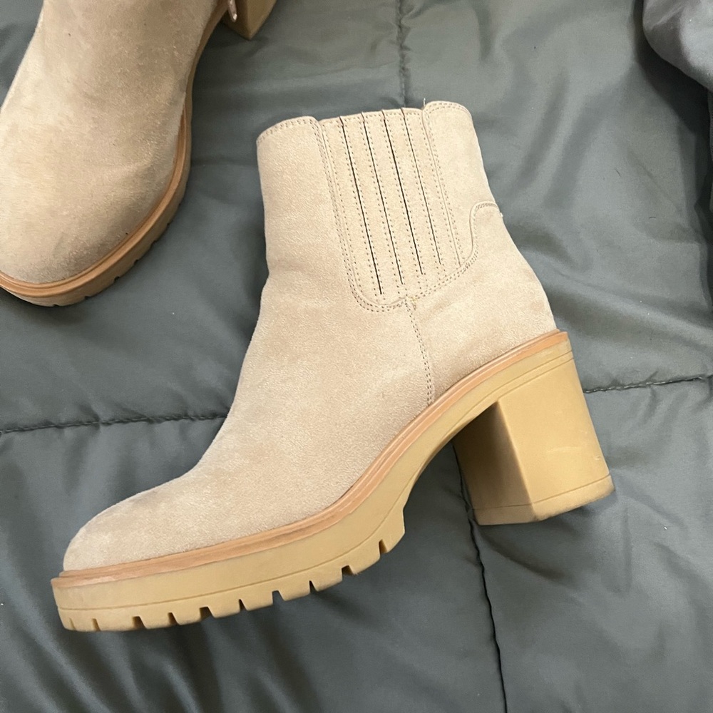 Women's Tan Ankle Boots